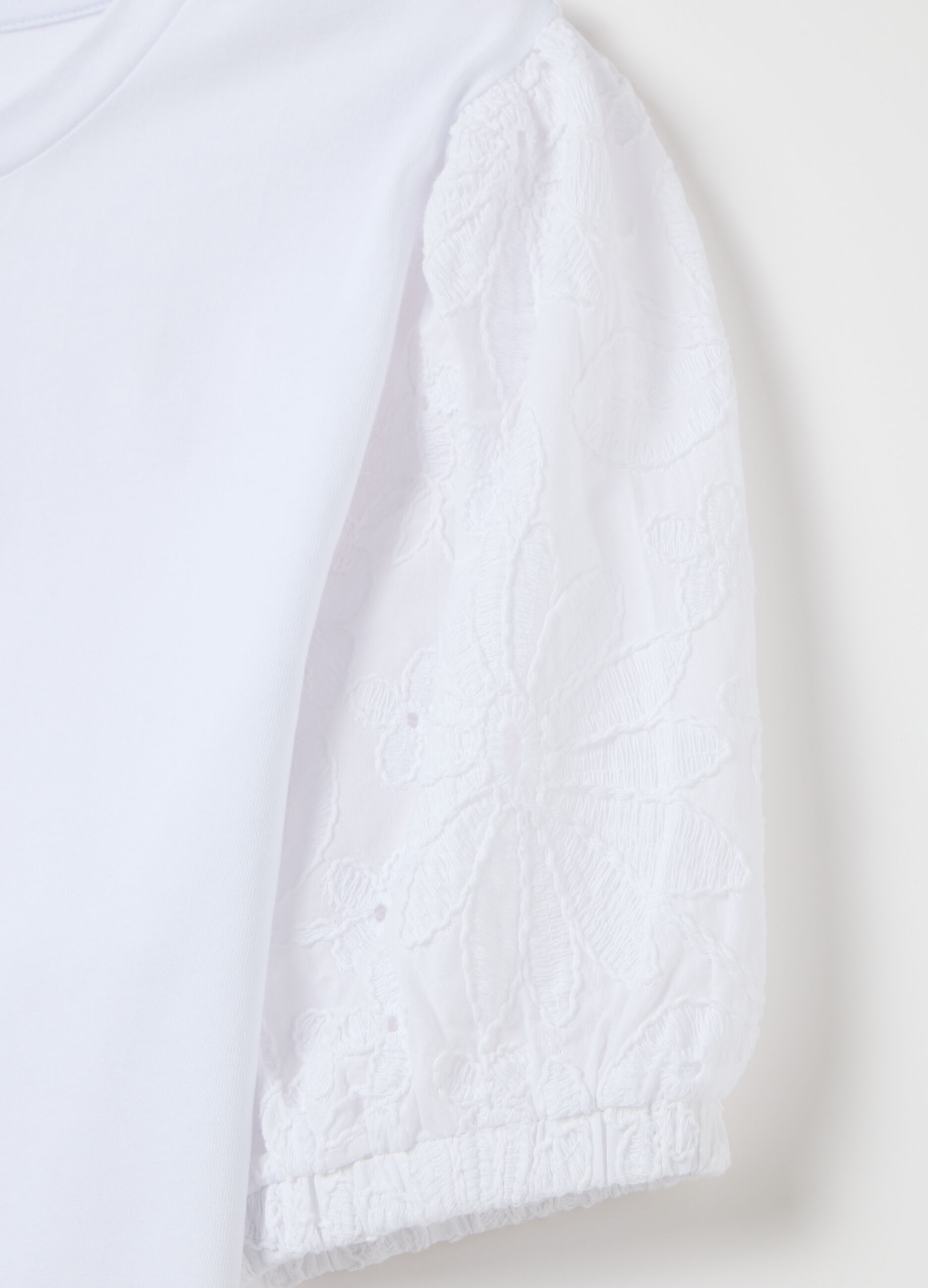 White T-shirt with embroidered sleeves by Les Copains