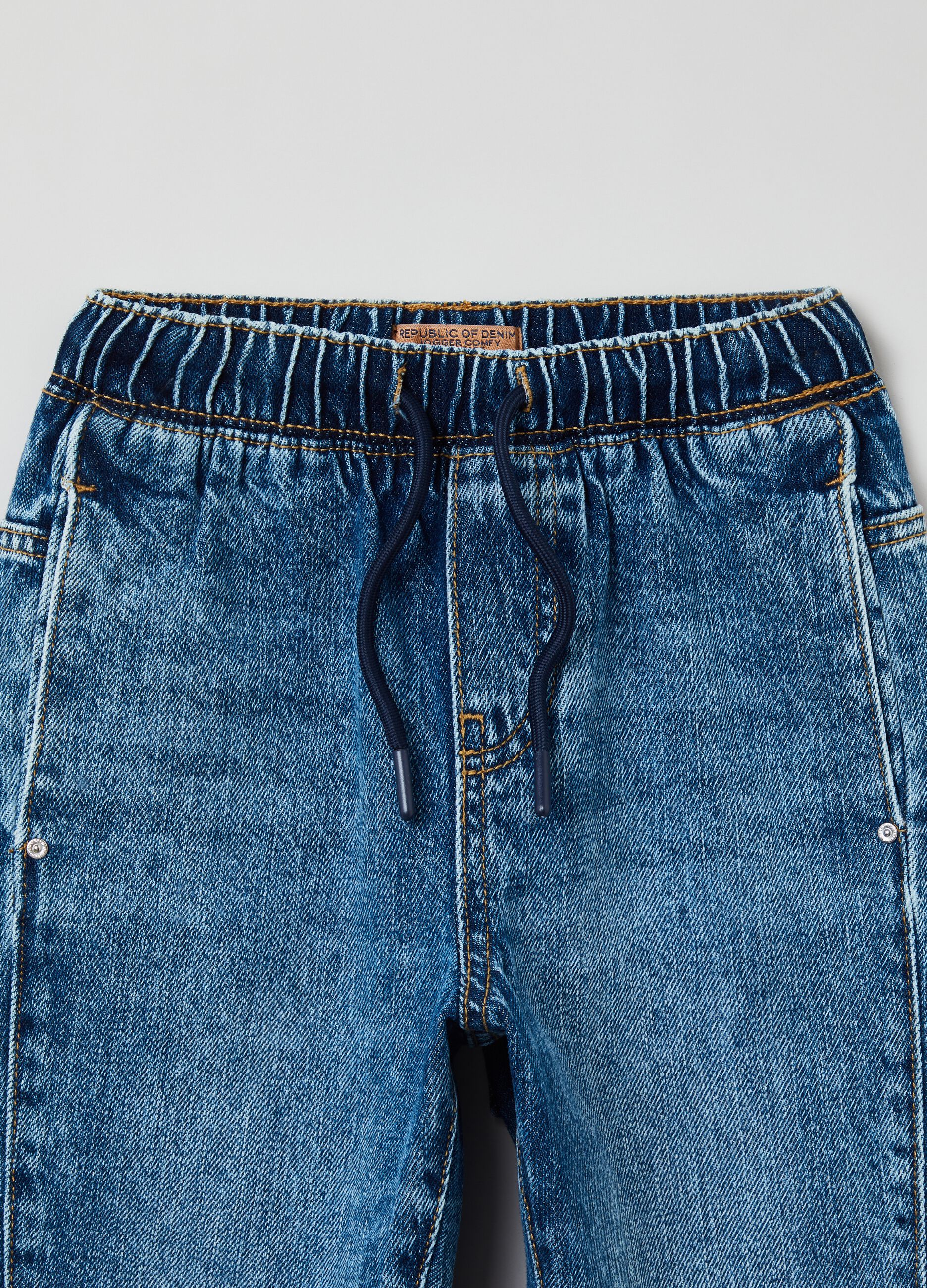 Joggers comfort fit in denim _2