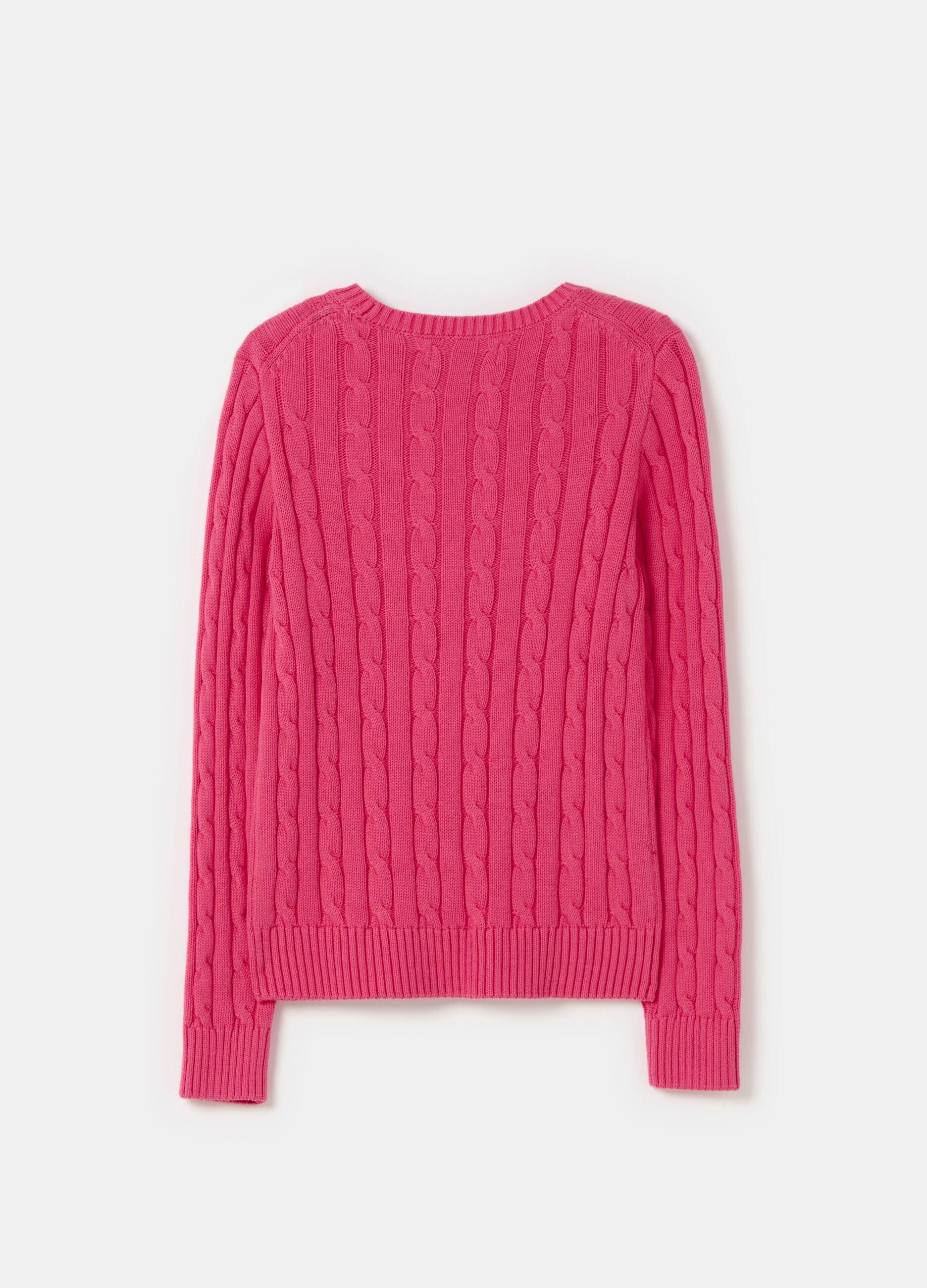 Ribbed pullover with cable-knit design