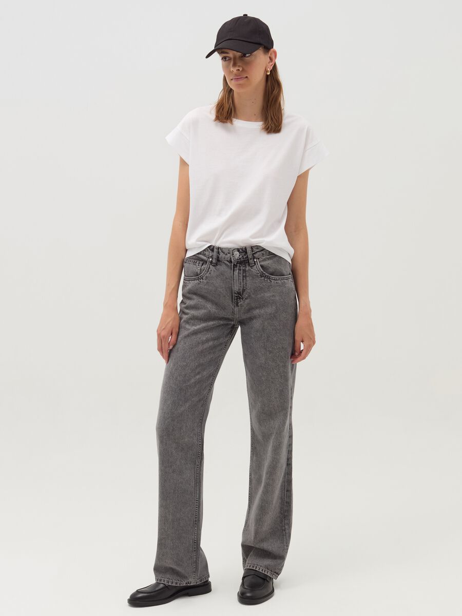 Straight-fit acid wash jeans with fading_0