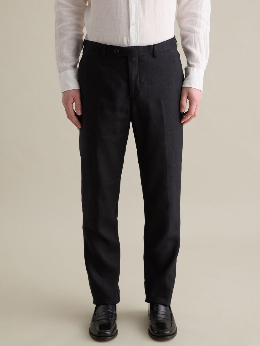 Contemporary regular-fit trousers in linen_1
