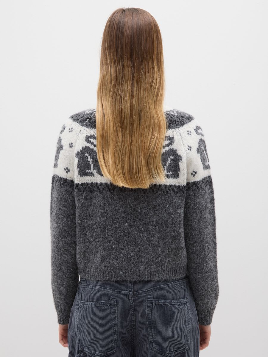Grey and white jumper with rabbit pattern_2