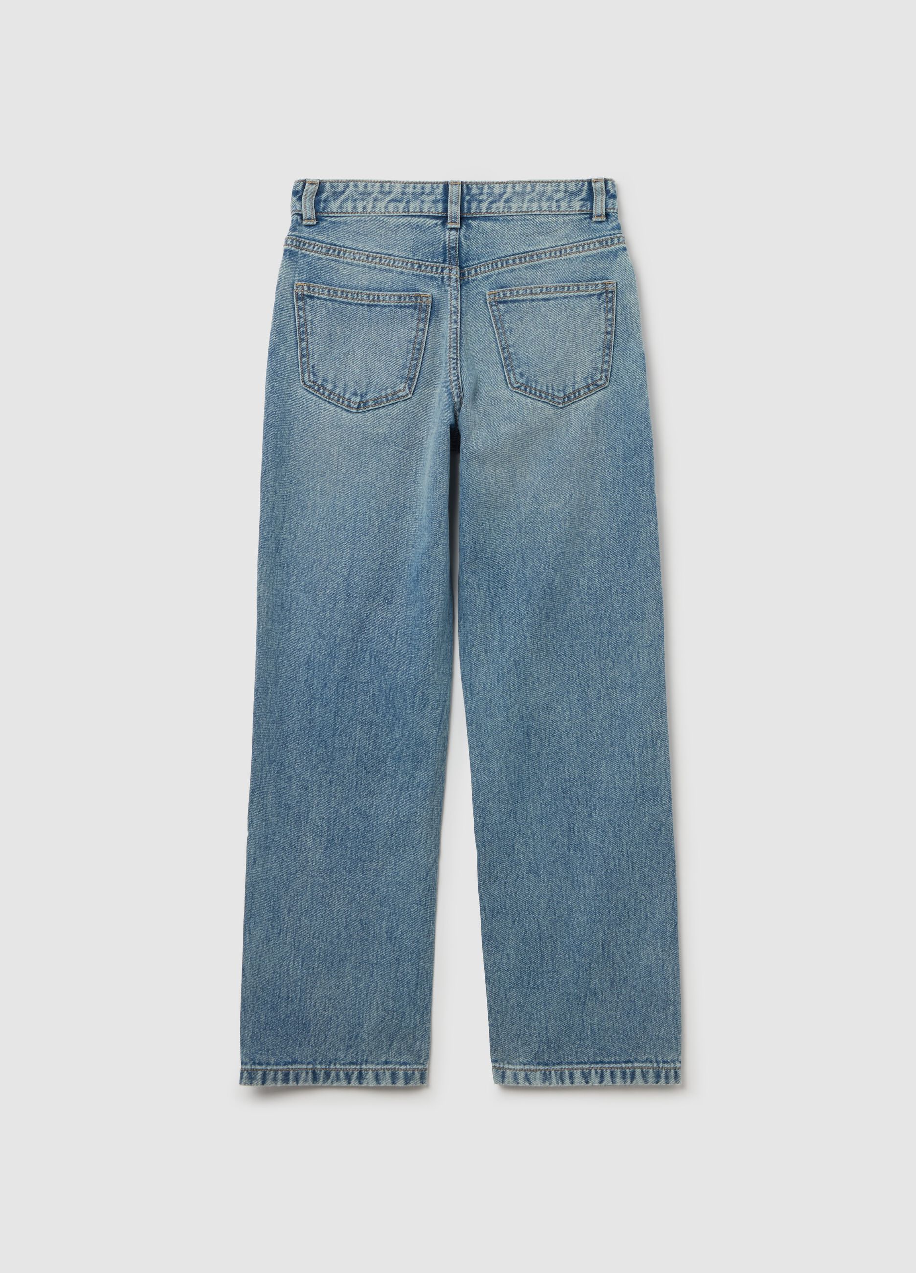 Straight-fit distressed jeans with five pockets