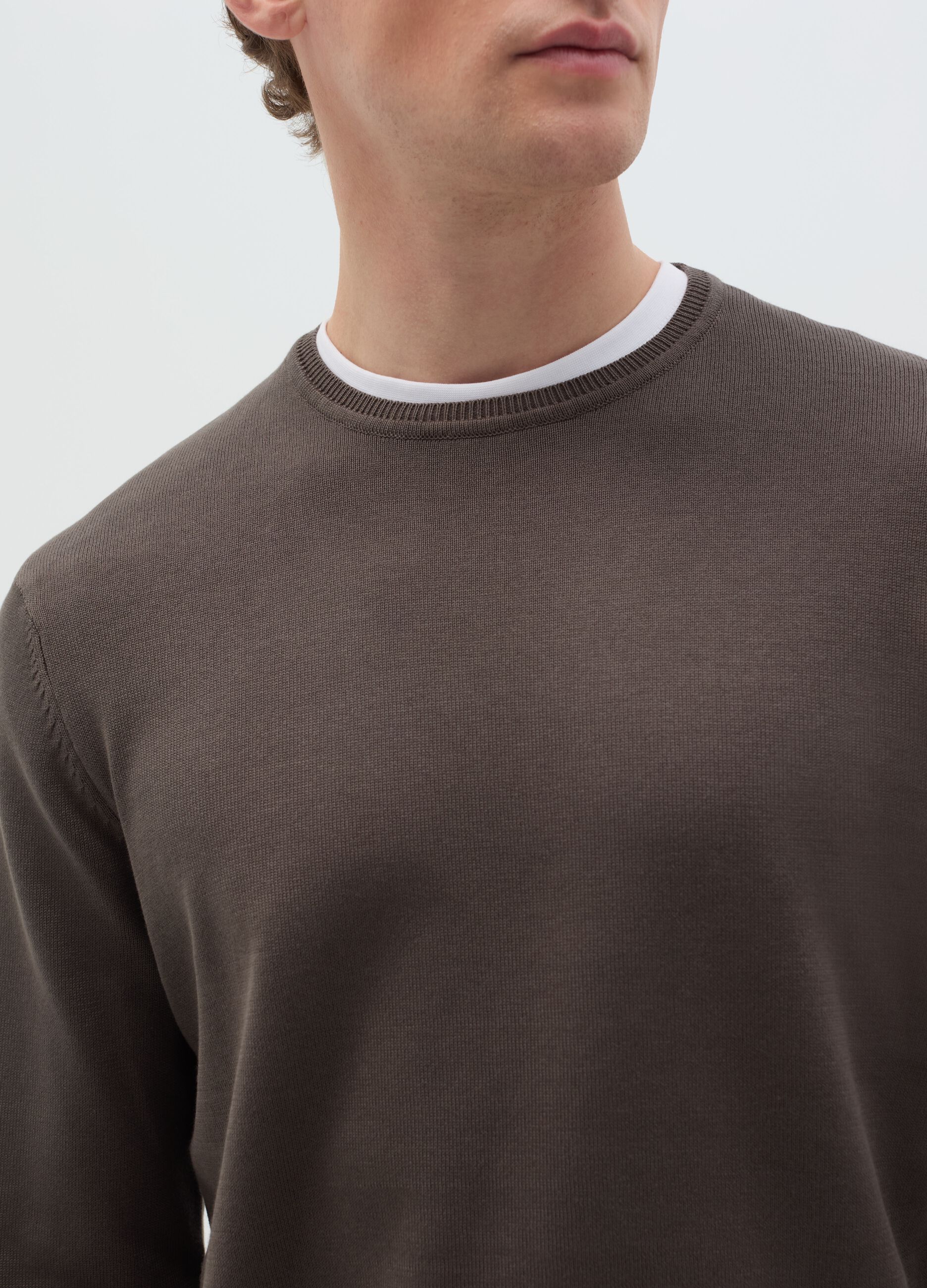 Cotton pullover with round neck
