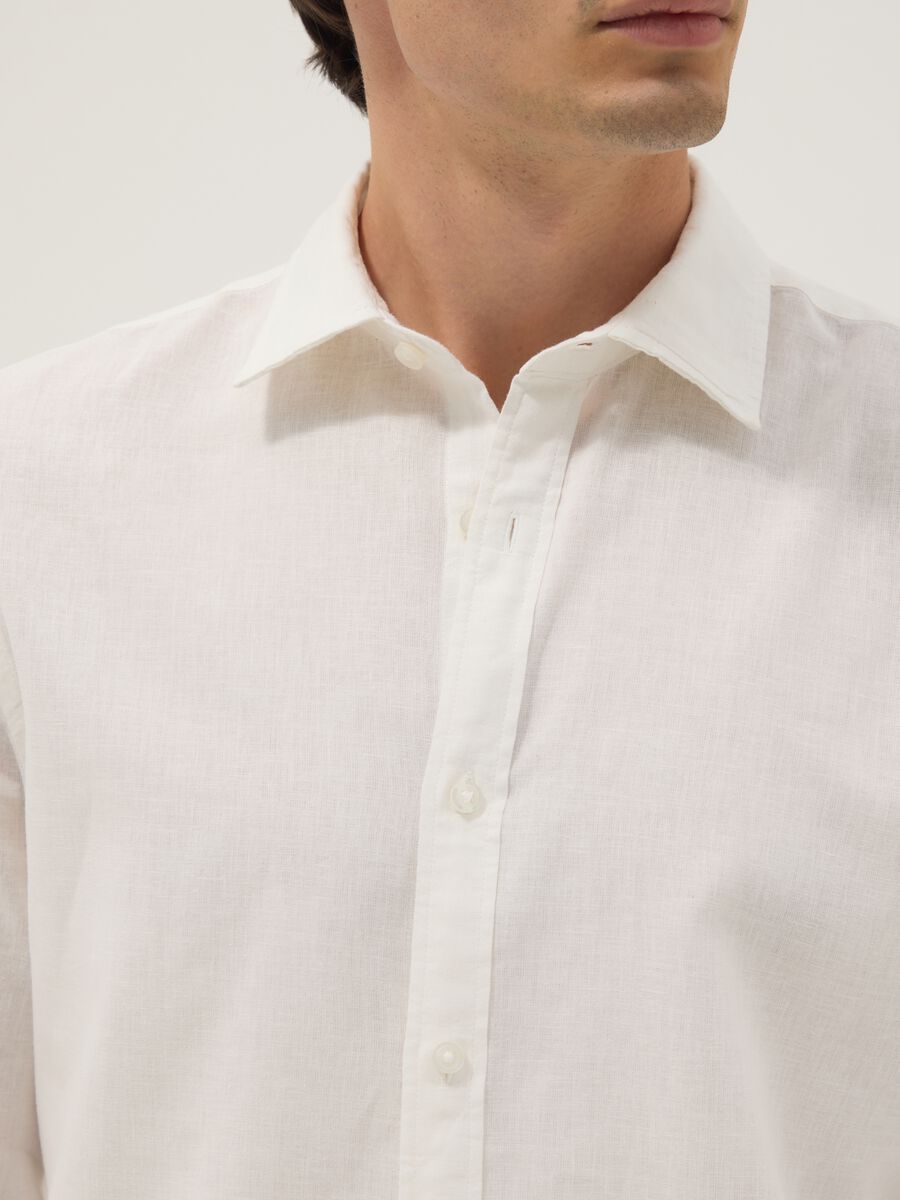 White regular fit linen-cotton blend shirt_3