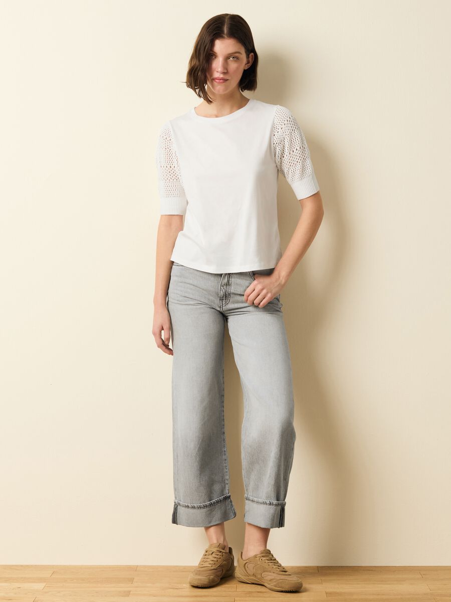 T-shirt with puff sleeves and crochet_0