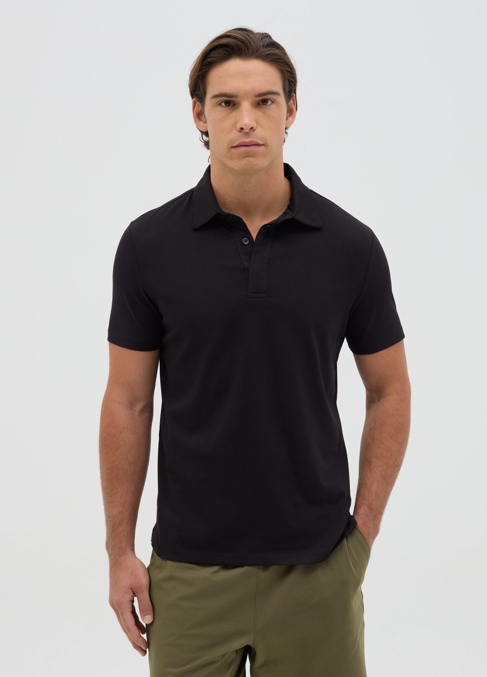 Black regular-fit polo shirt with short sleeves