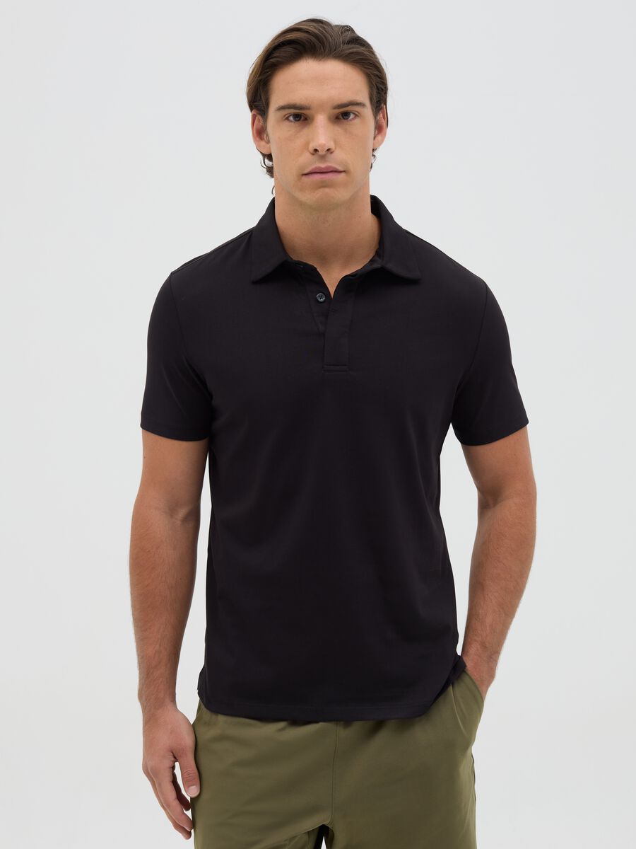 Black regular-fit polo shirt with short sleeves_0