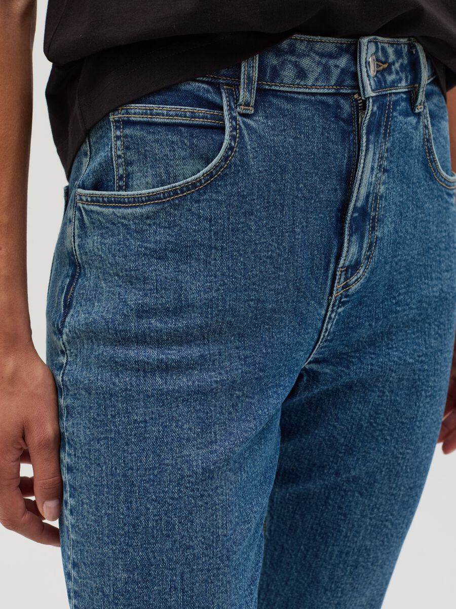 Slim-fit mum jeans_5