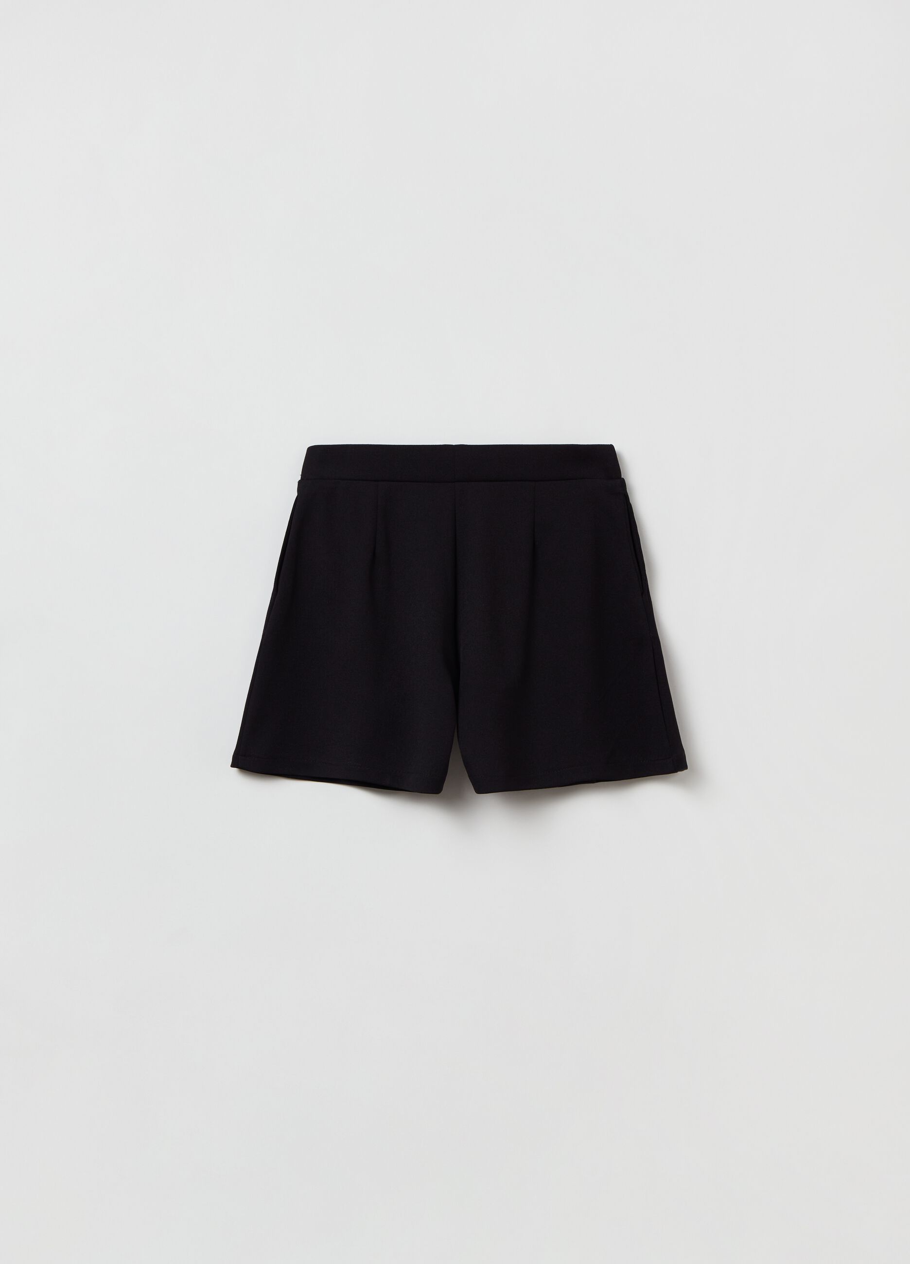 Stretch pleated shorts
