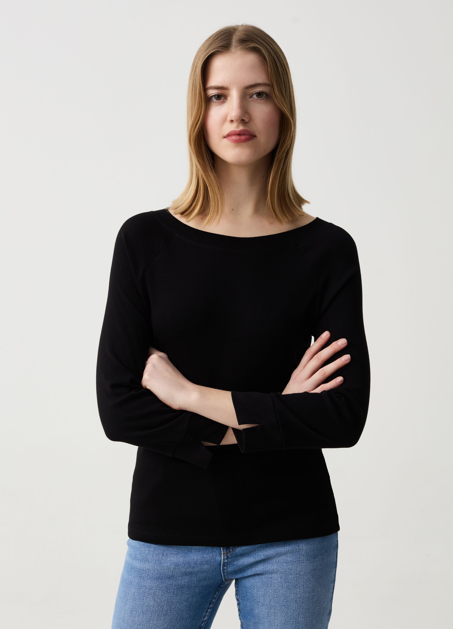 T-shirt with three-quarter sleeves and splits