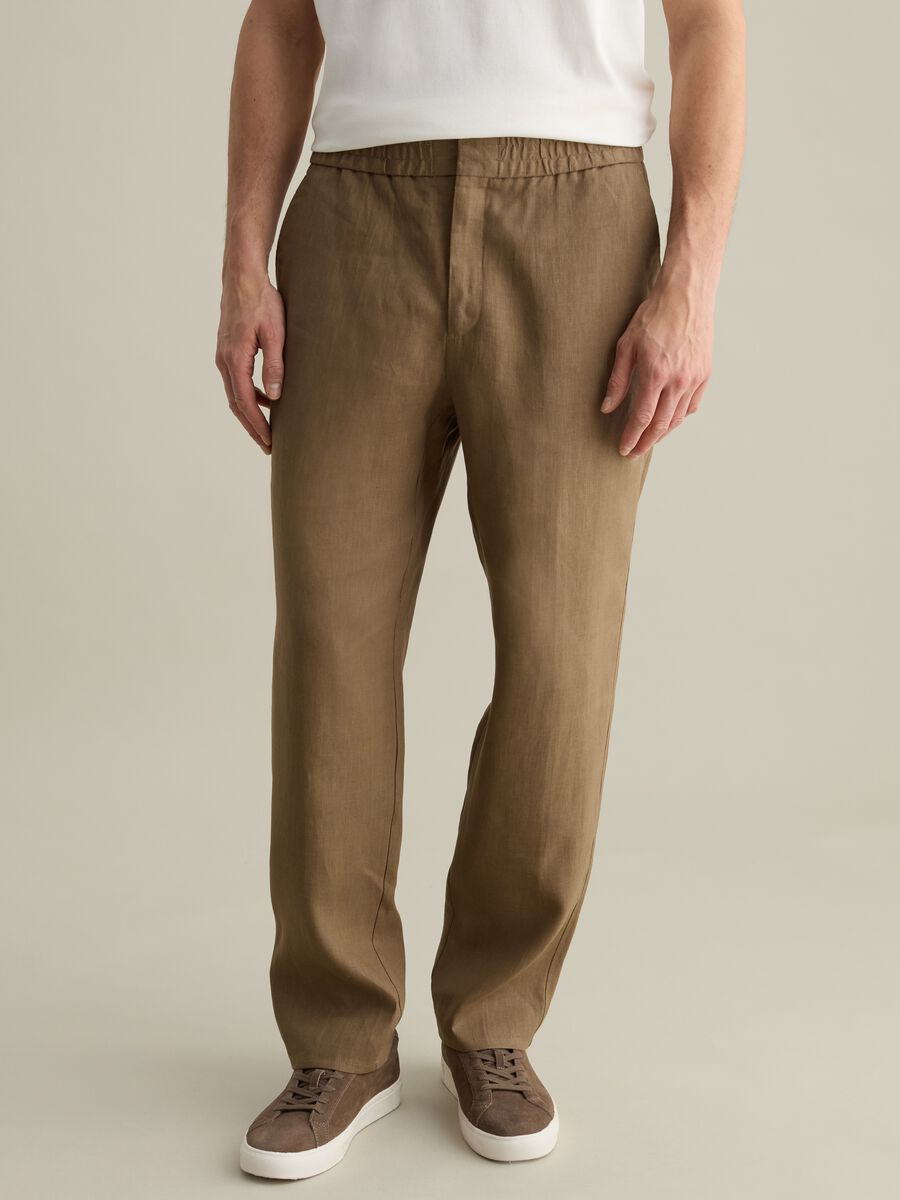 Contemporary trousers in linen_1