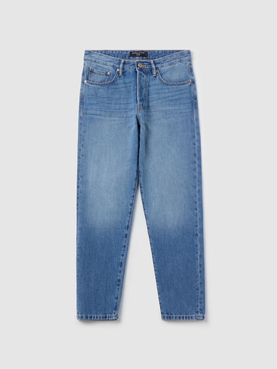 Relaxed-fit jeans with fading_4
