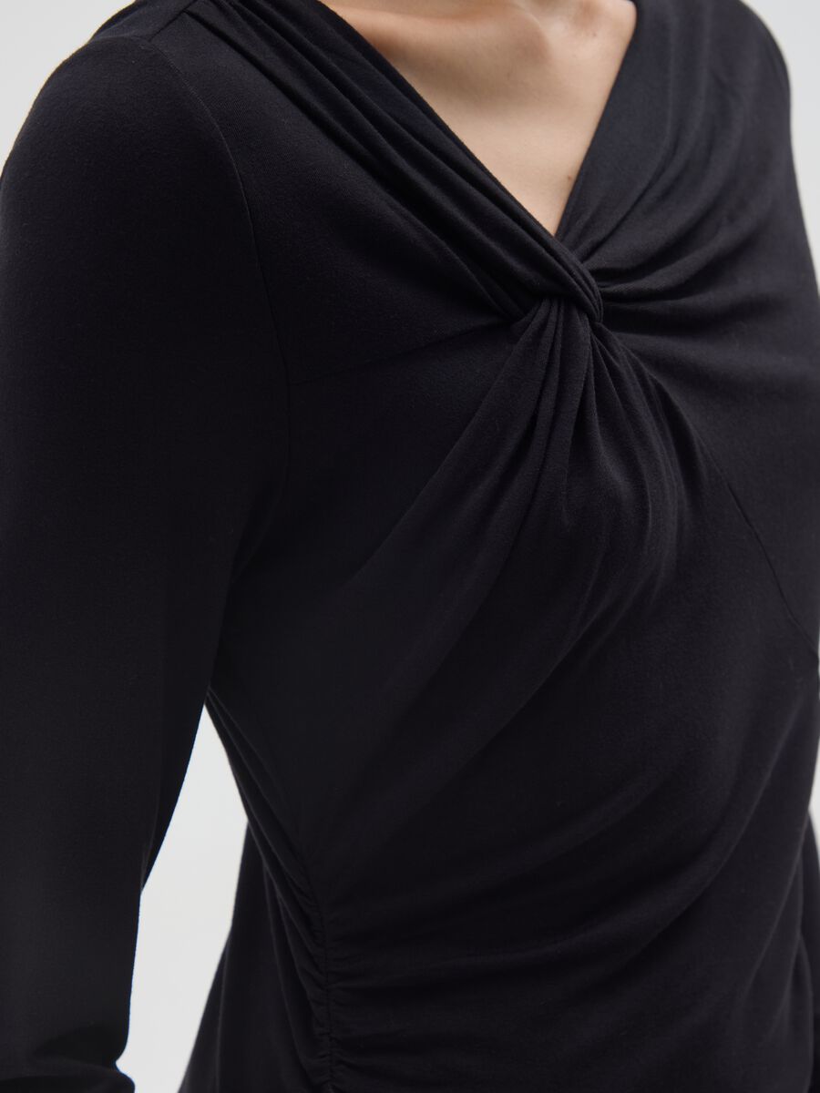 Black long-sleeved stretch viscose T-shirt_3