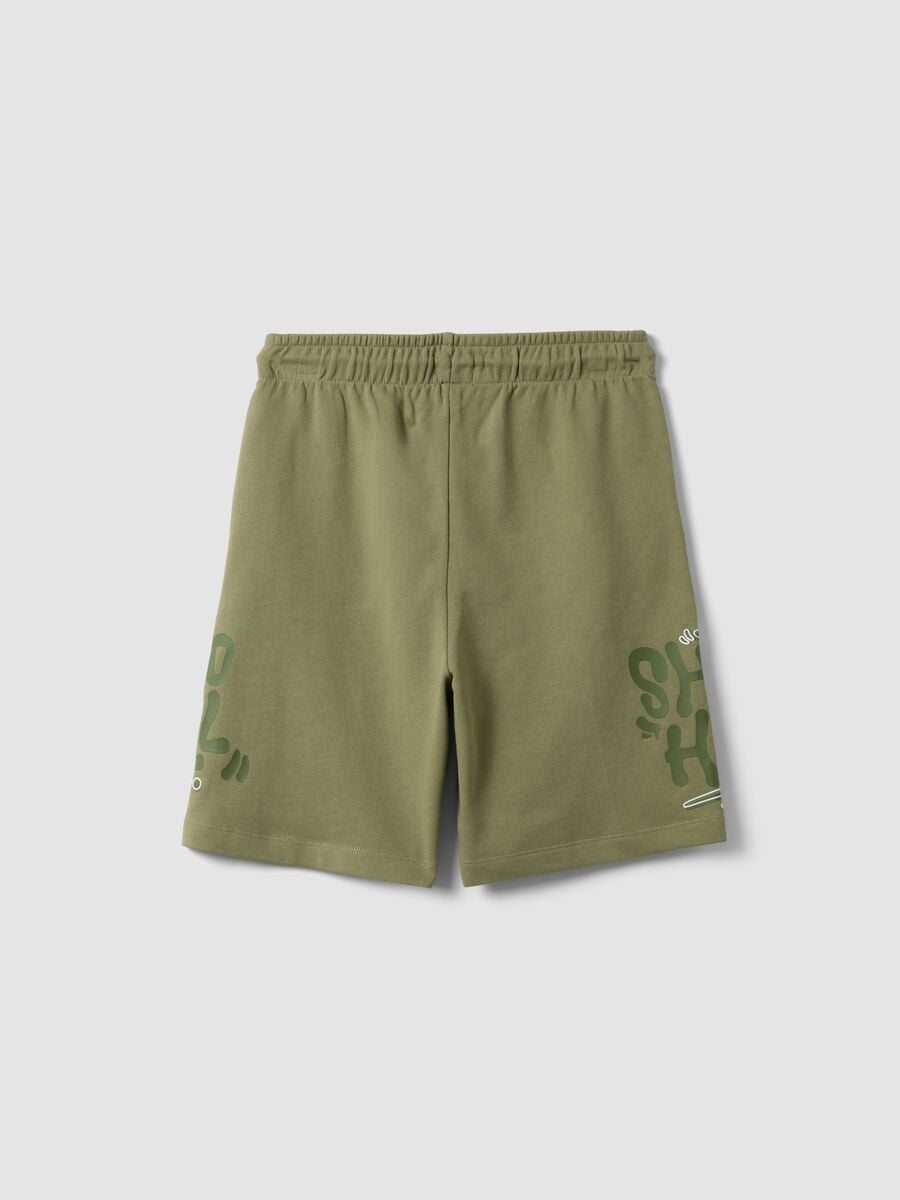 Shorts verdi in puro cotone da ragazzo oversize fit con stampe_4