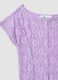 T-shirt viola in tessuto elasticizzato con texture floreale in rilievo_2