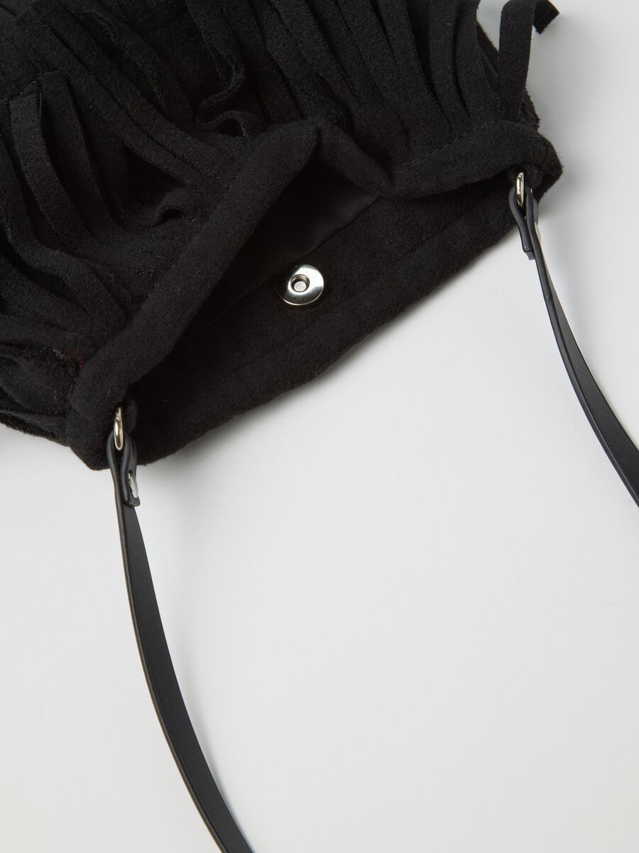 Black shoulder bag for girls with fringes_2