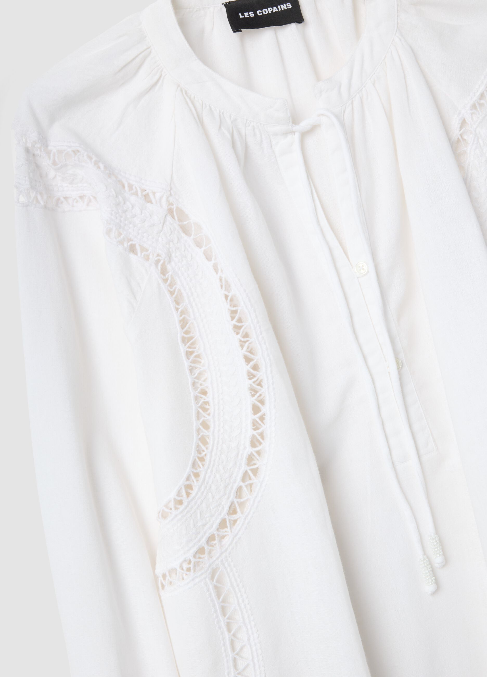 Blusa in misto cotone e lino bianca regular fit con dettagli traforati