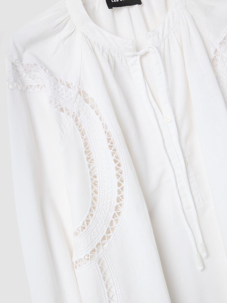 Blusa in misto cotone e lino bianca regular fit con dettagli traforati_5