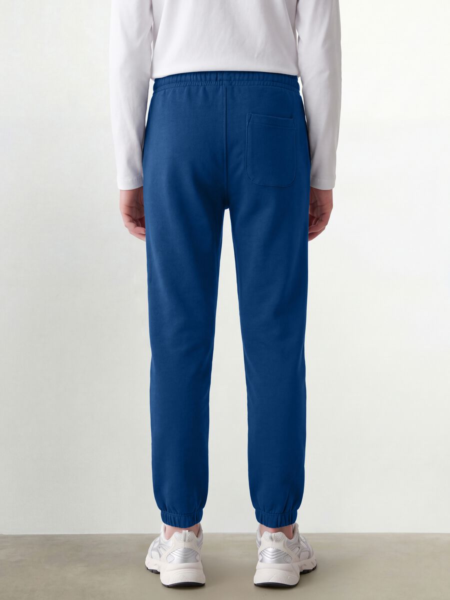 Jogger blu in puro cotone organico con coulisse per ragazzo_3