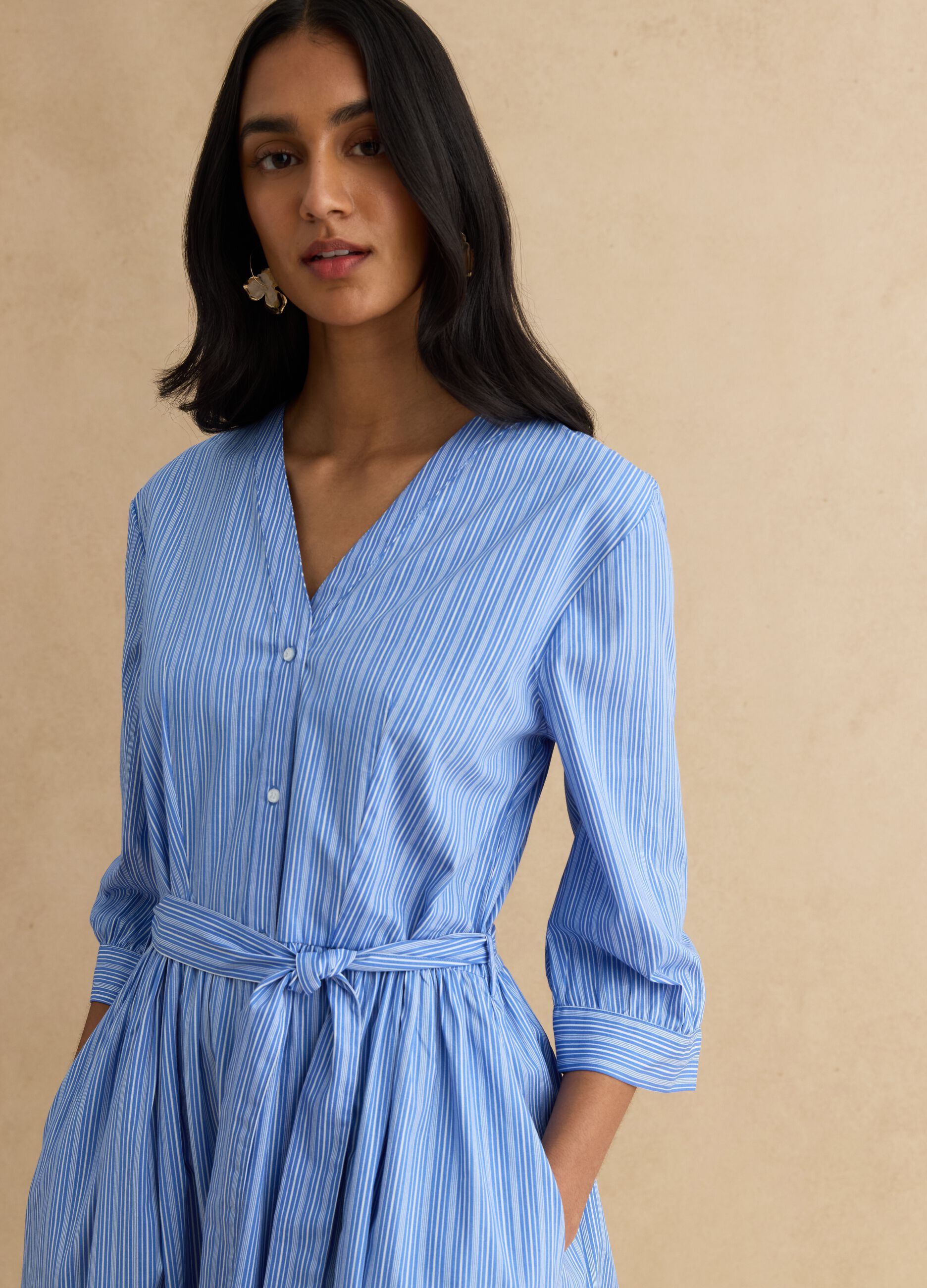 Pure cotton blue striped dress with V-neck in regular fit