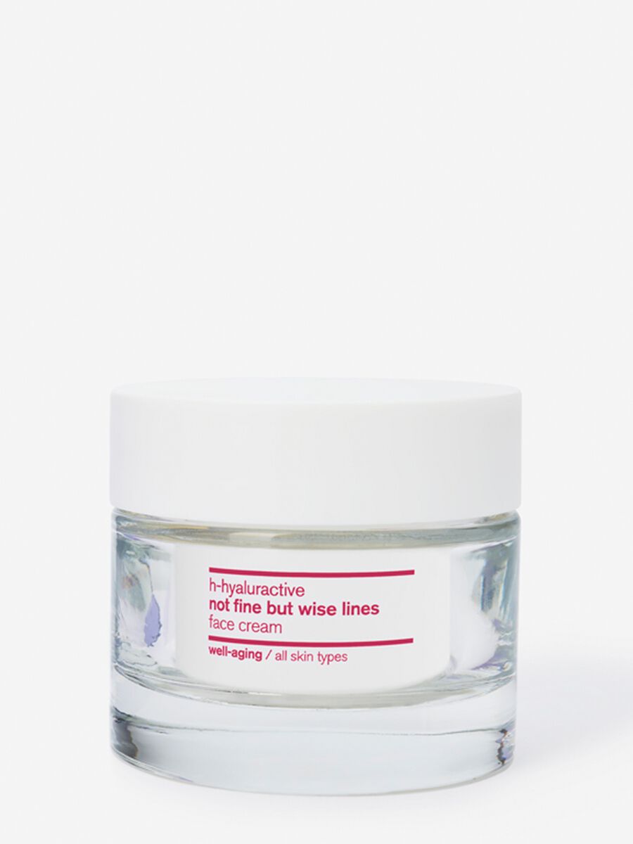 Anti-ageing face cream with SPF 15 to protect your facial skin from photo-induced ageing_1