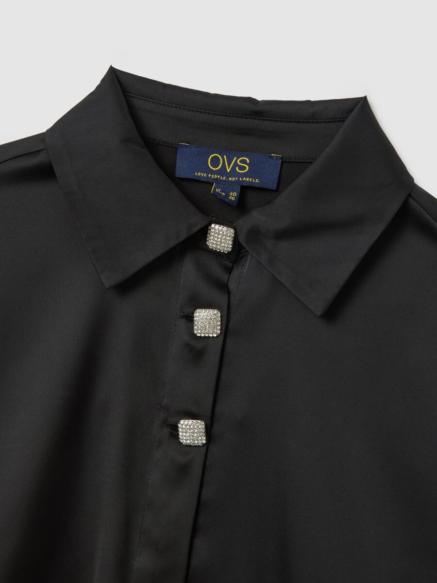 Black satin shirt with long sleeves and regular fit_5