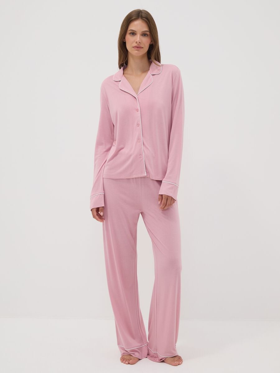 Pink pure viscose pyjamas with V-neck and contrast piping_0