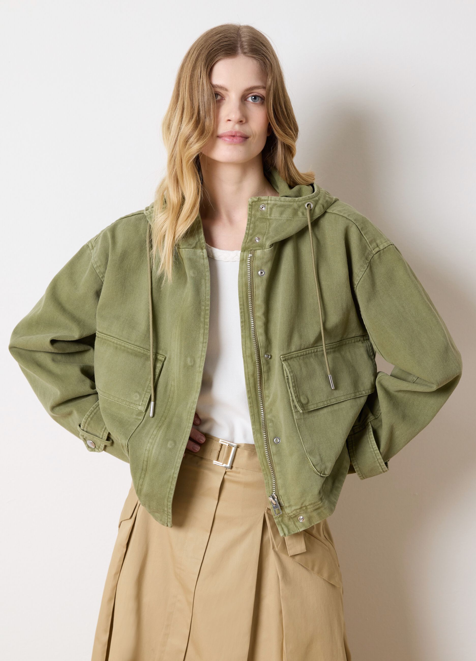 Green shacket in cotton with hood