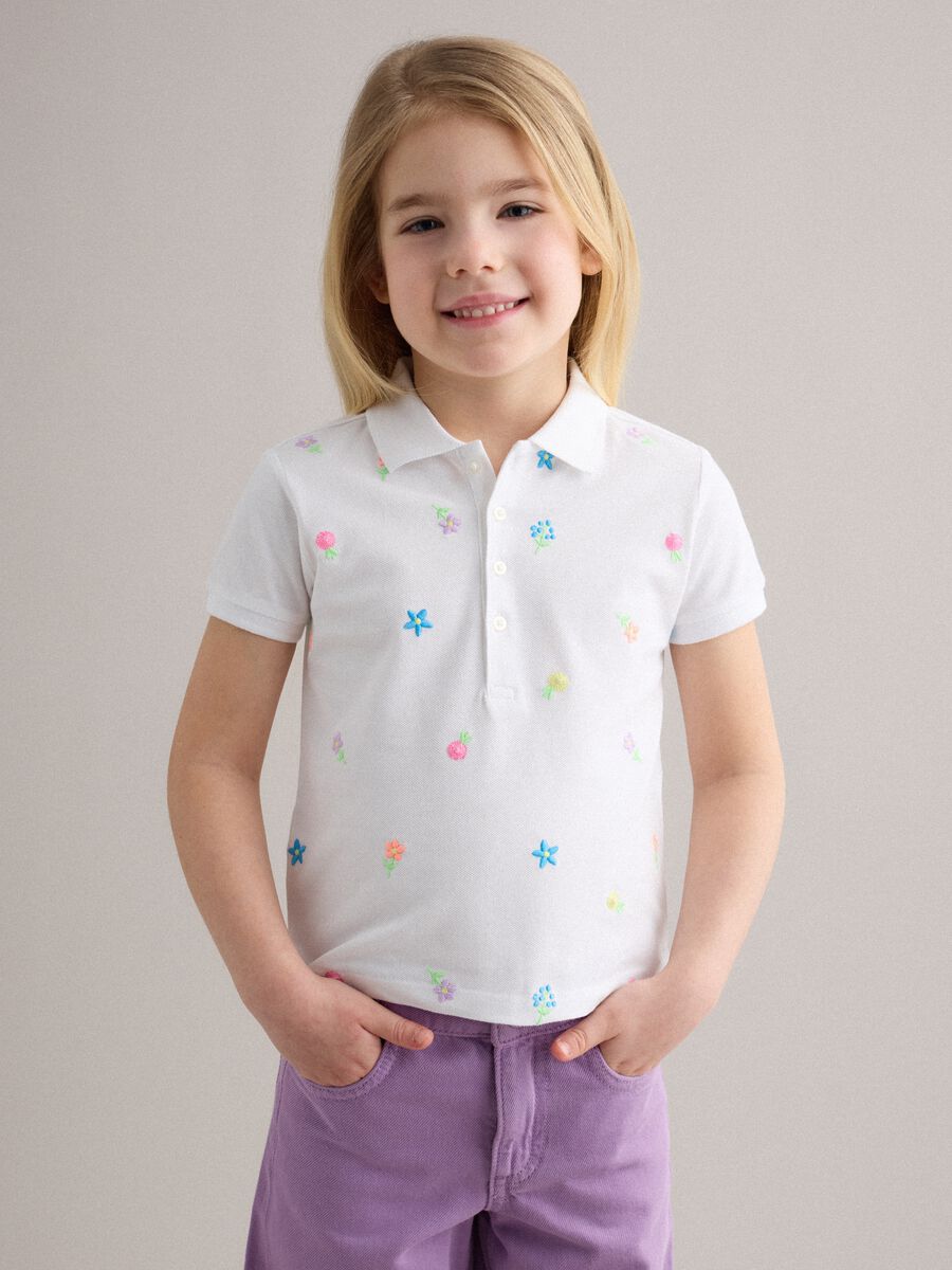 Girls' white pure cotton polo regular fit with embroidered flowers_1