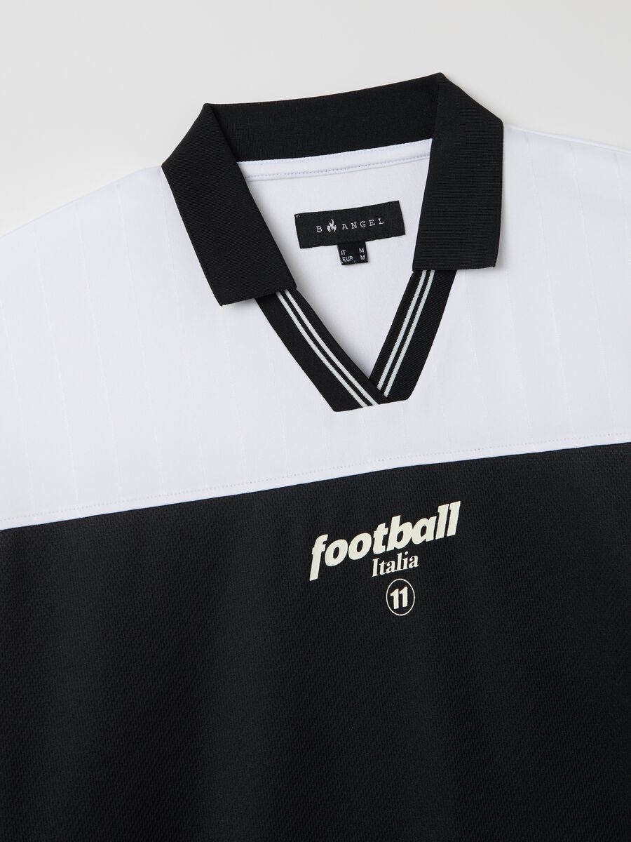 White and black T-shirt with print_5