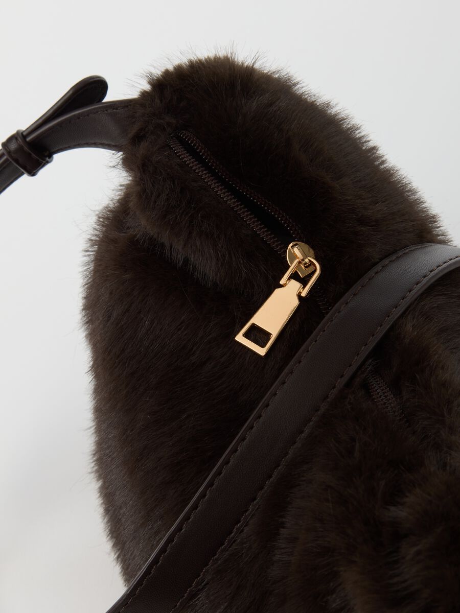 Brown crossbody bag with zip_2