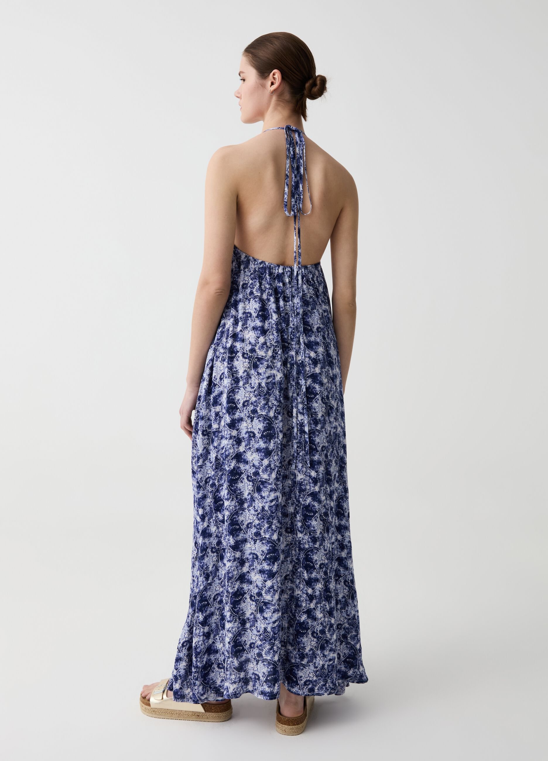 Long dress with laces