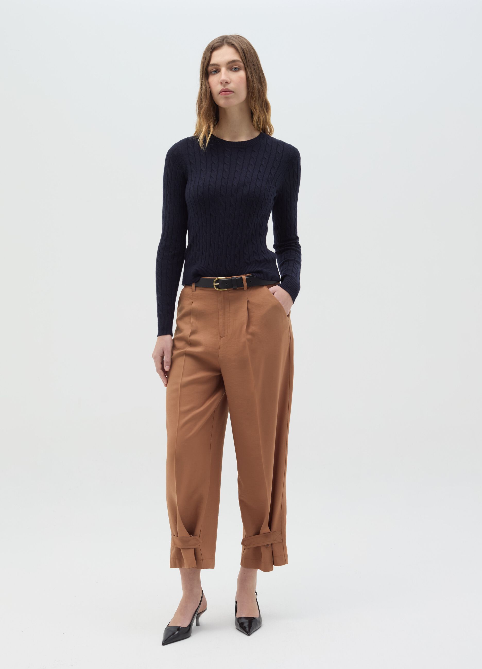 Slouchy-fit trousers with darts