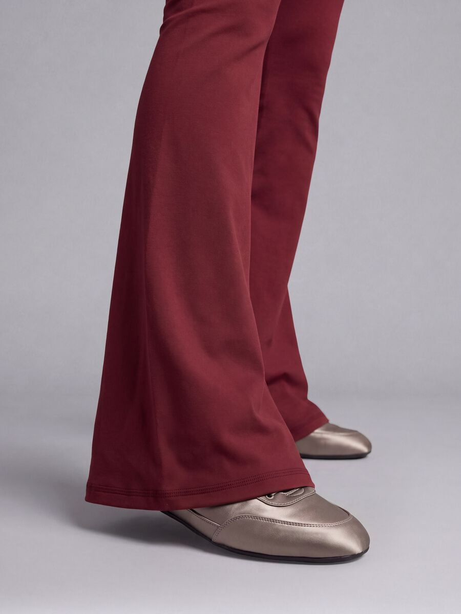 Leggings rossi flare in tessuto elasticizzato_3