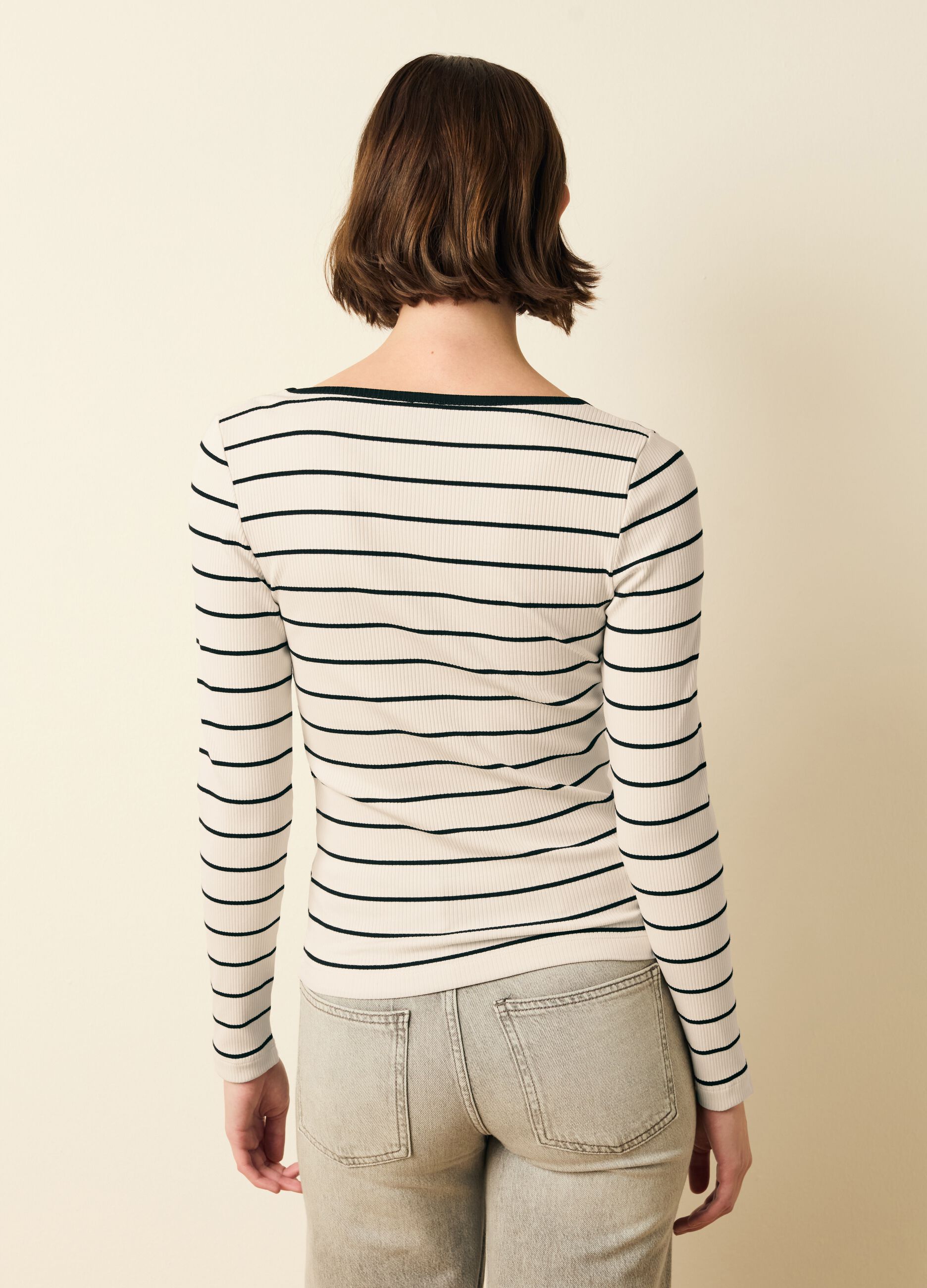 Ribbed T-shirt with striped pattern
