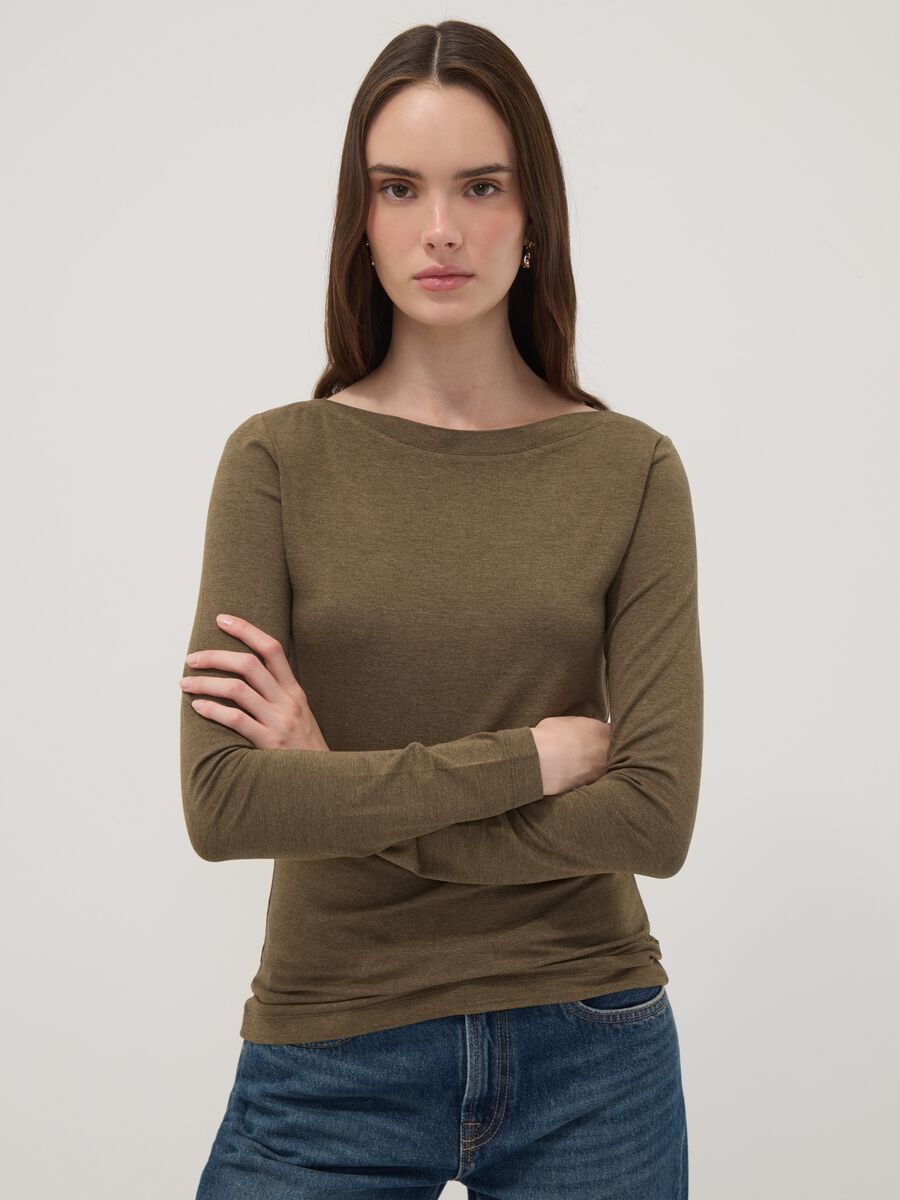 T-shirt verde in viscosa elasticizzato a maniche lunghe_0