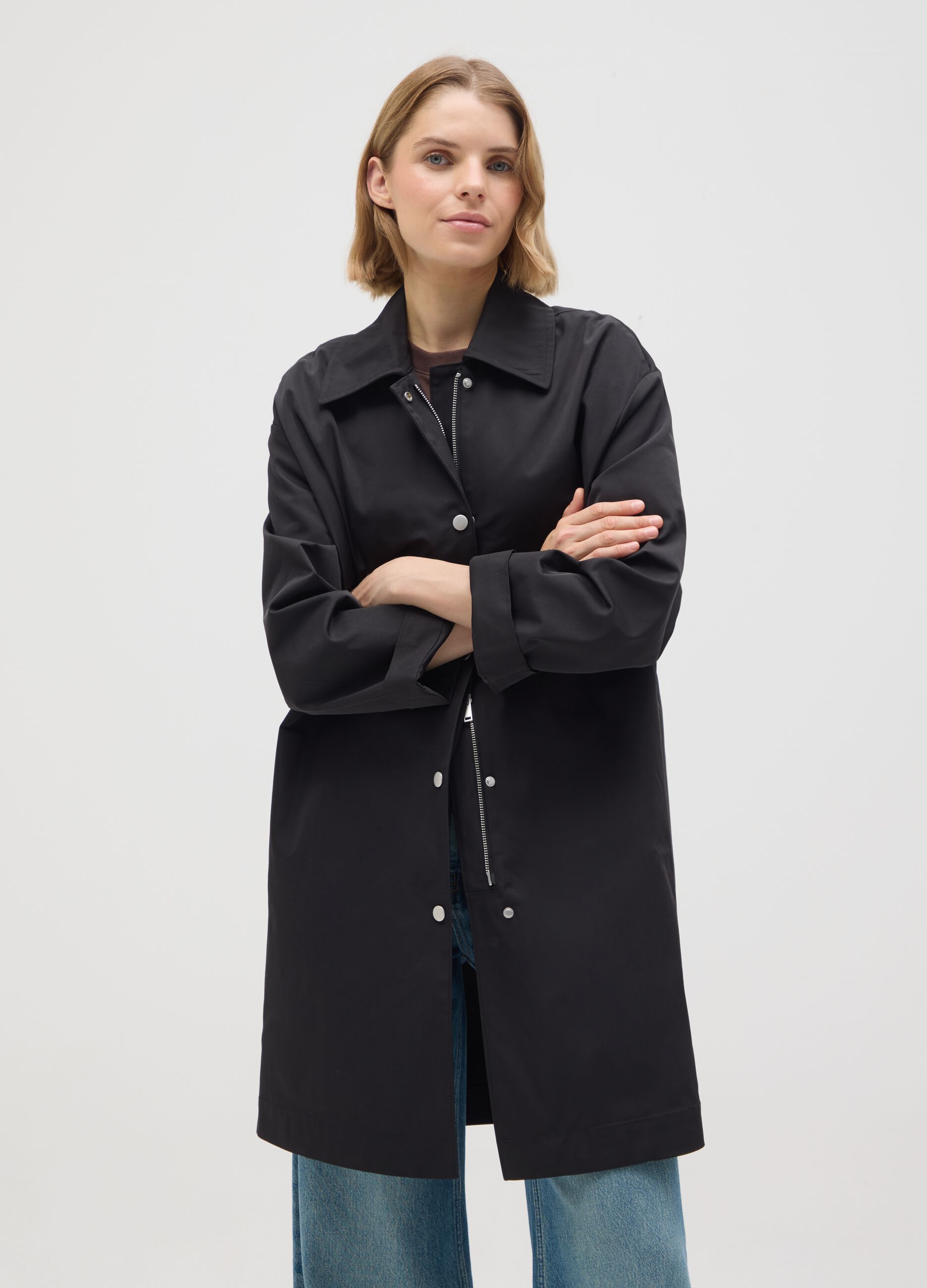 Black regular fit jacket with zip