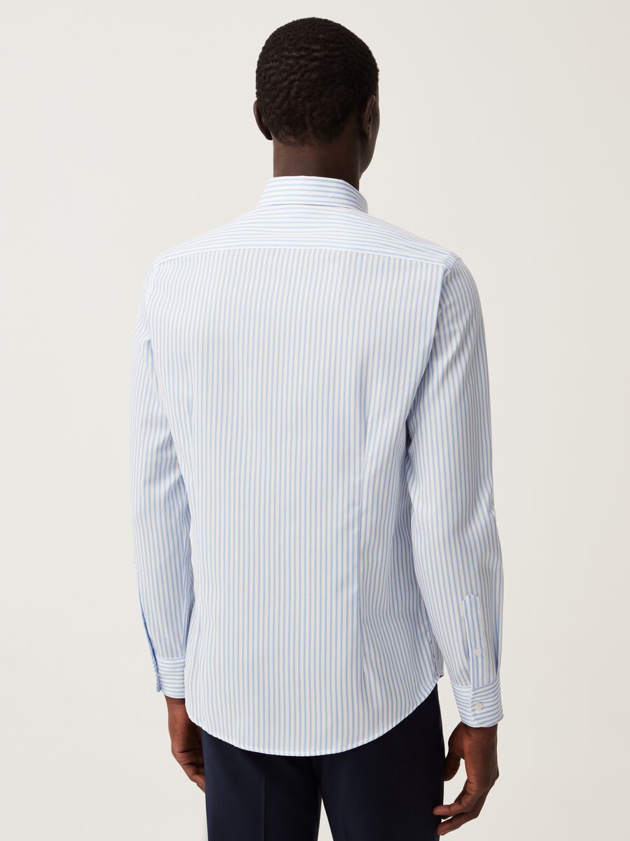 Slim-fit, no-iron shirt in striped cotton_2