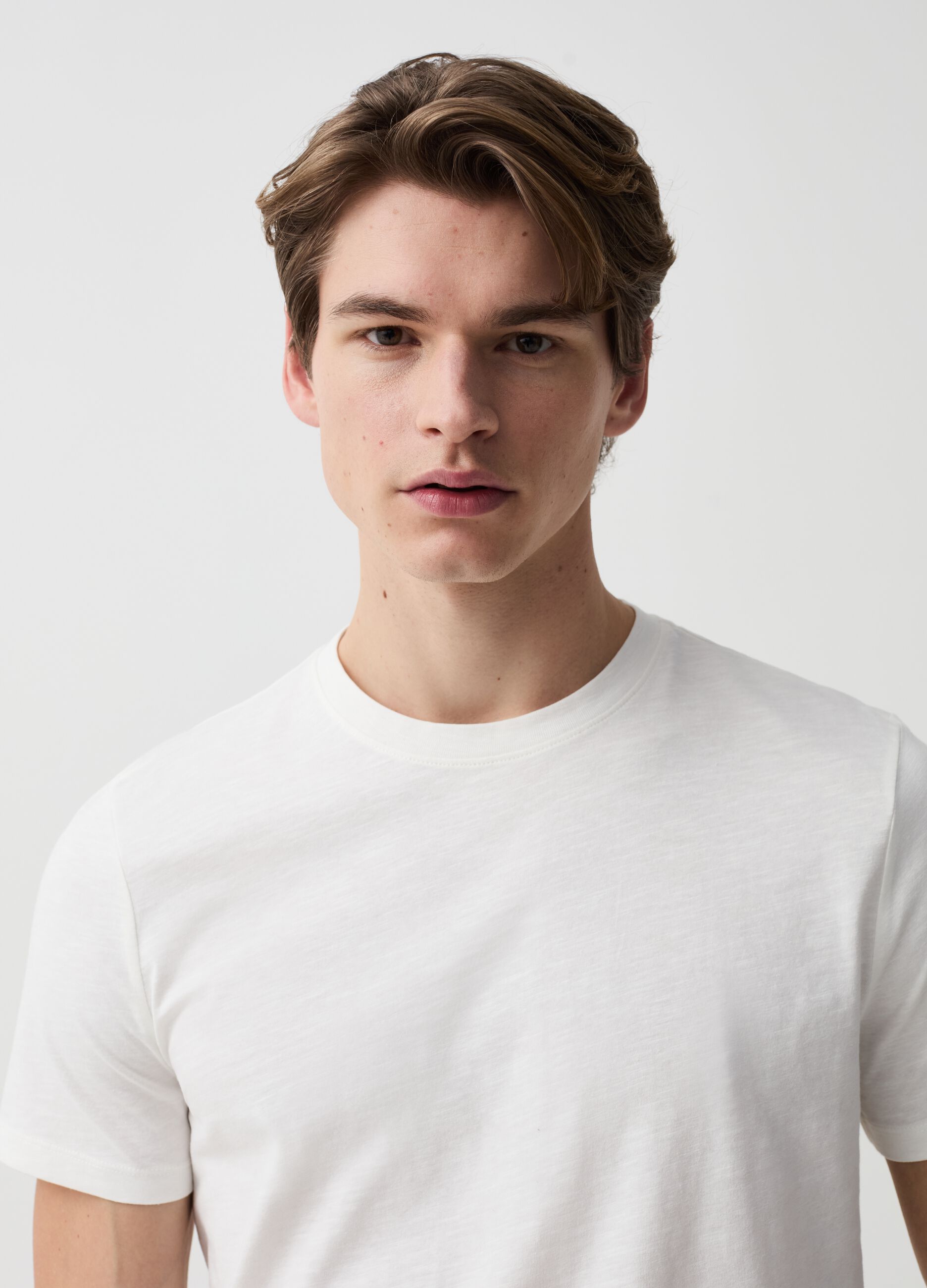 Round-neck T-shirt in jersey slub