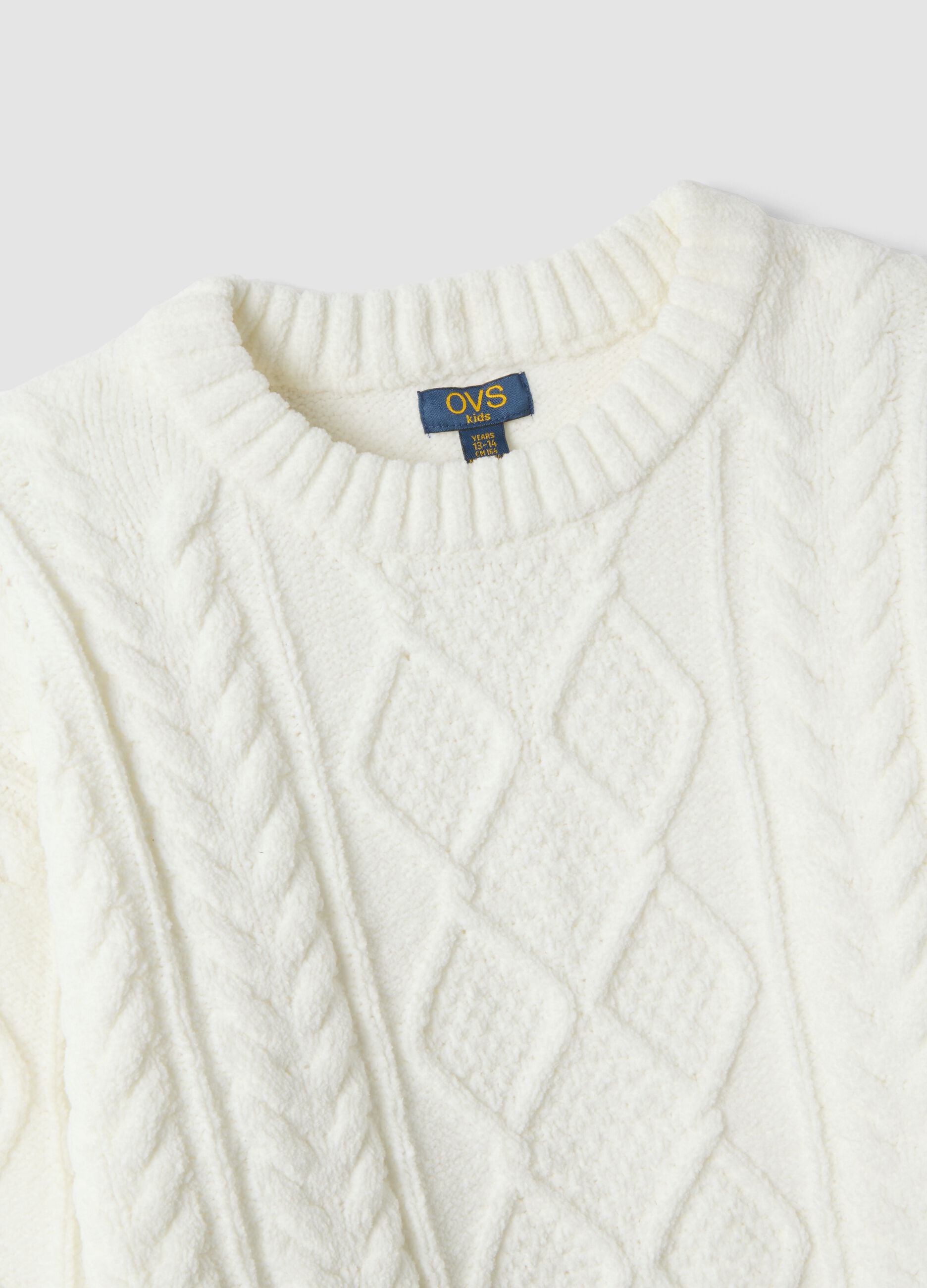White crew-neck cable-knit jumper