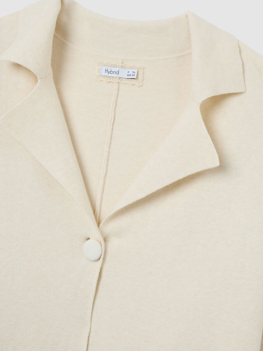 Cardigan beige chiaro con collo a revers_1