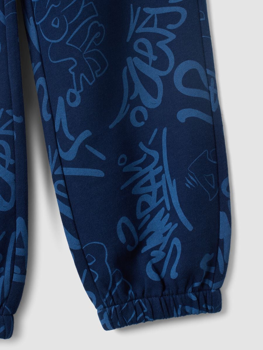 Blue oversized pure cotton all-over print jogger trousers for boys_3