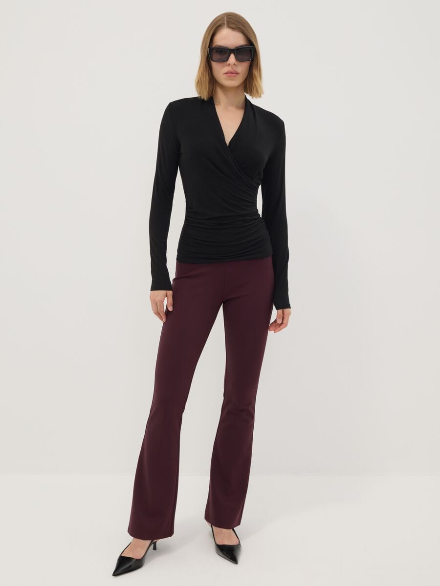 T-shirt nera in viscosa, seta e lana elasticizzata girocollo regular fit_1