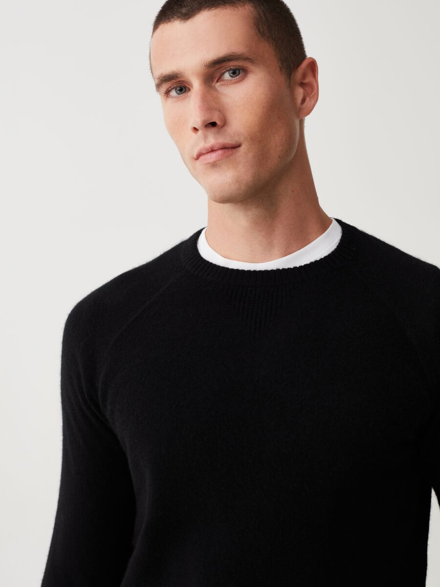 Pullover in cashmere con maniche raglan_1