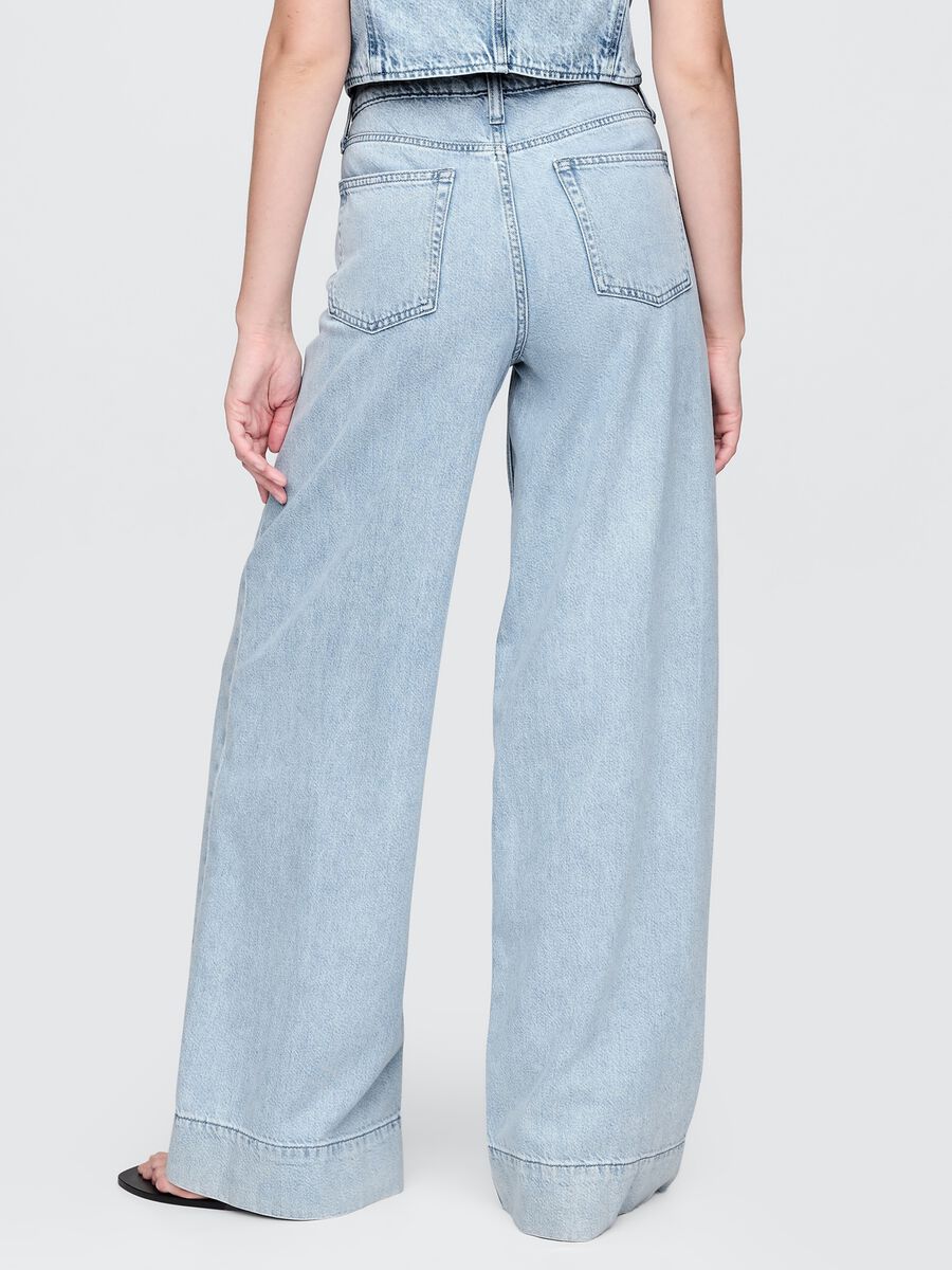 Pantaloni ampi in denim chiaro Gap_4