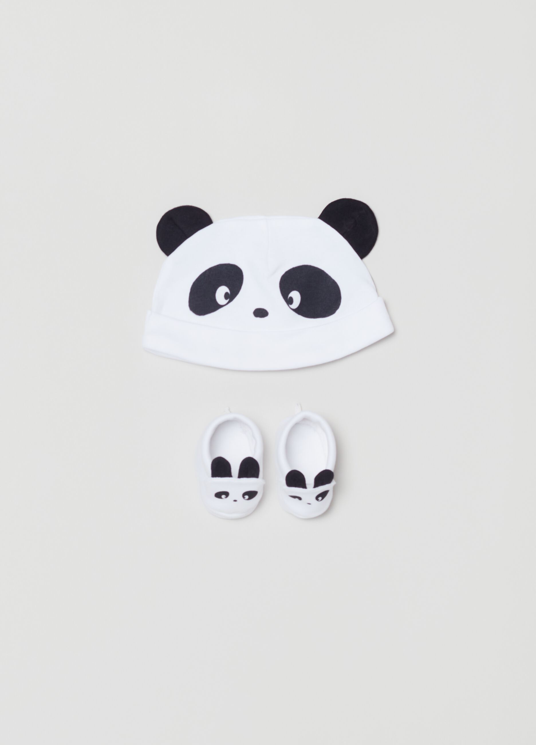 Set berretto e scarpine stampa panda