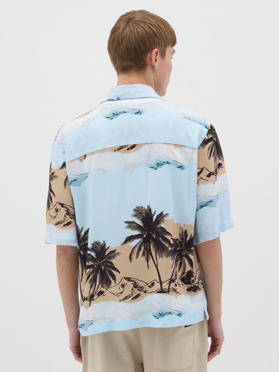 Men's short-sleeved, oversized multi-coloured 100% viscose shirt with print_2