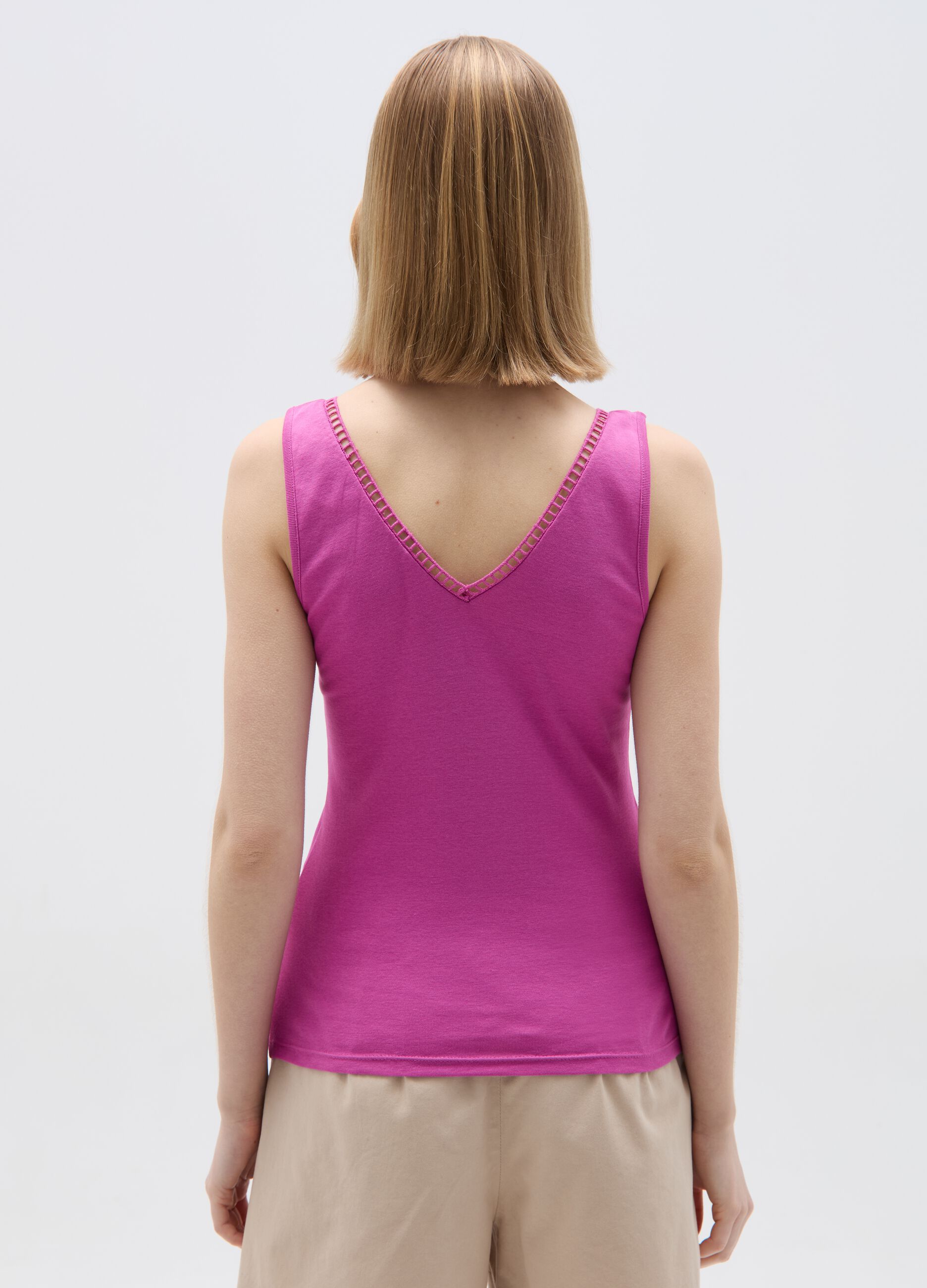 Tank top with V neck and openwork edging