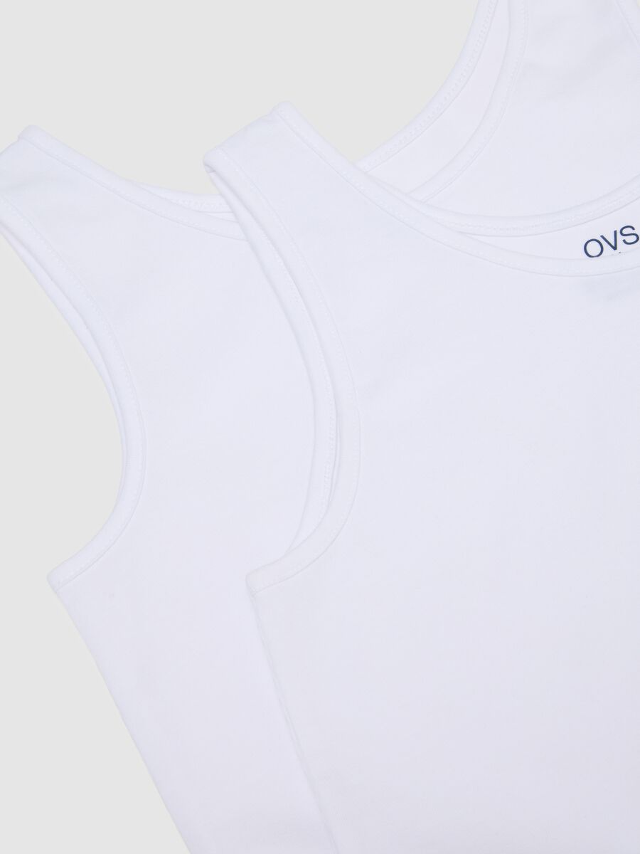 Set of two white cotton girls' vests with regular fit_3